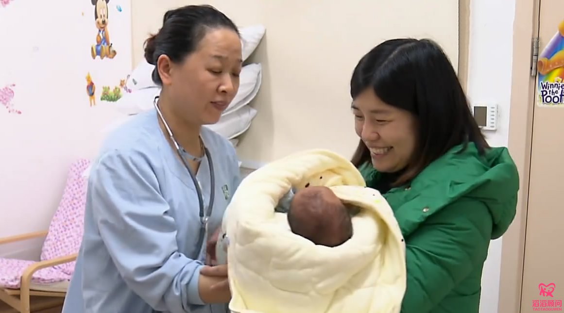 孕婦試管嬰兒懷上龍鳳胎，男寶卻延遲69天后出生