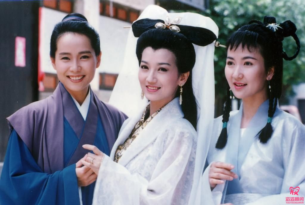 《新白娘子傳奇》主演26年聚首，唯獨(dú)小青終身不孕！