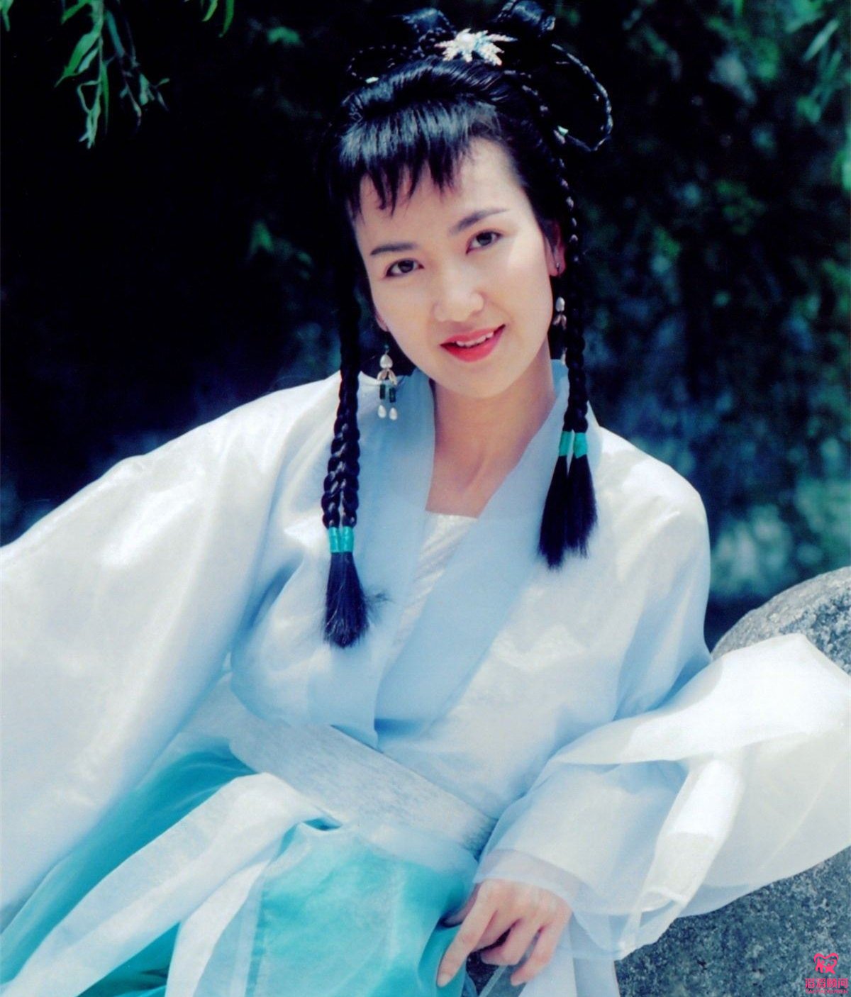《新白娘子傳奇》主演26年聚首，唯獨(dú)小青終身不孕！